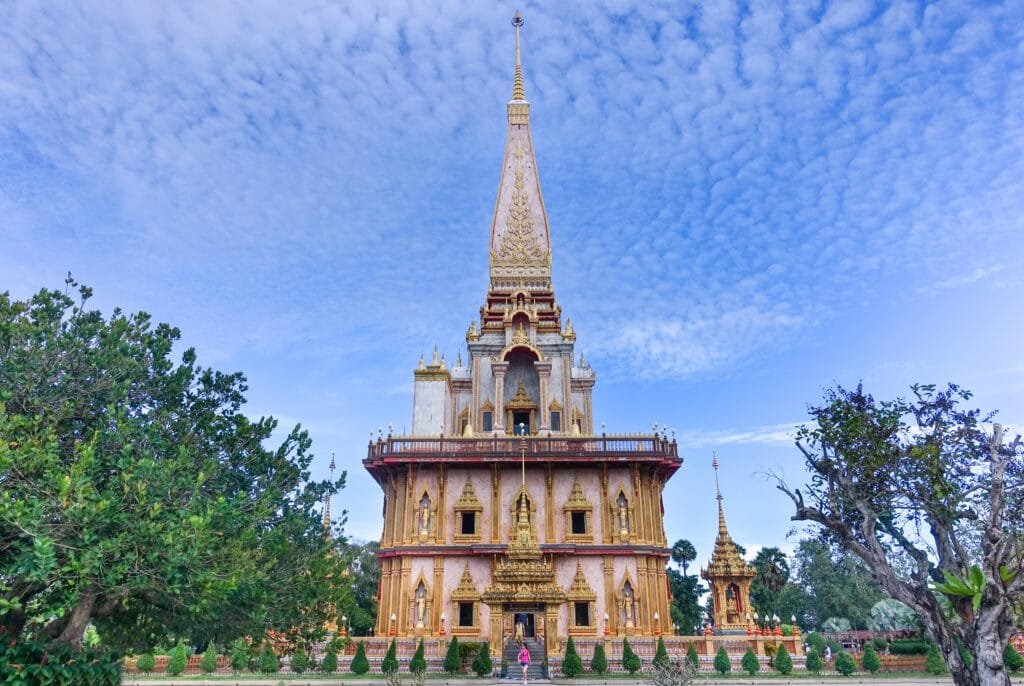Phuket temple tour: Golden Buddhist temple Wat Chalong in Phuket